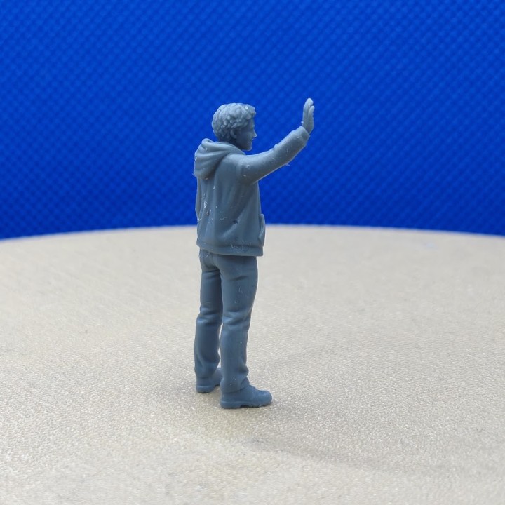 Diorama : Adolescent qui salue - 3D Creative - 1:43