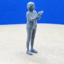Spectatrice qui applaudit 1:43 - 3D Creative