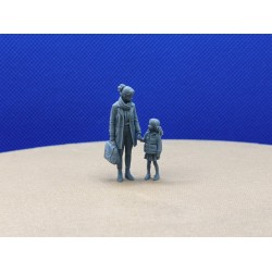 Diorama : Maman et sa fille en route pour l'école - 3D CREATIVE - 1:43