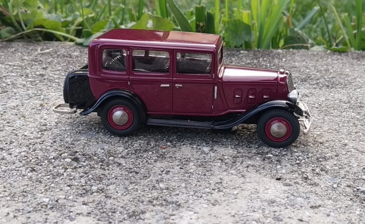 Renault Monaquatre 1934 - Bordeaux - Ech. 1:43 - Classiques