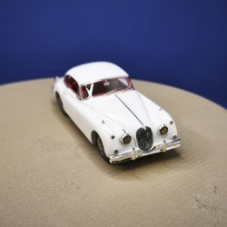 JAGUAR XK 150 958 - Blanc - TWINCAM - 1:43 (Sans boite)