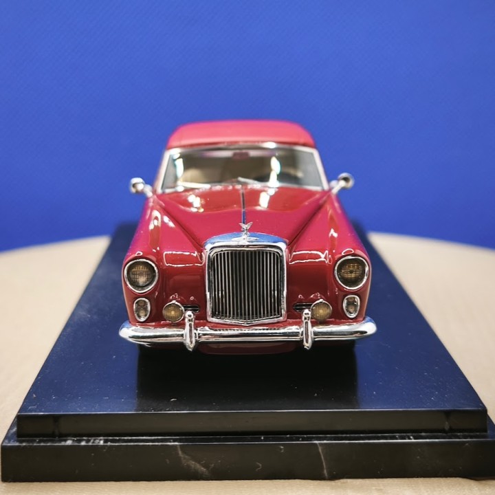 Face avant de la Bentley Continental S2 Twincam avec sa calandre caractéristique