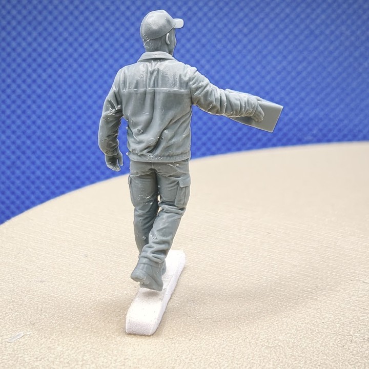 Figurine de livreur en résine 3D pour scène miniature à l'échelle 1:43