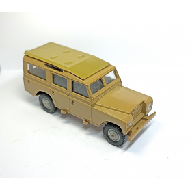 En l'état : LAND ROVER "109" - N°66 - SOLIDO - 1:43