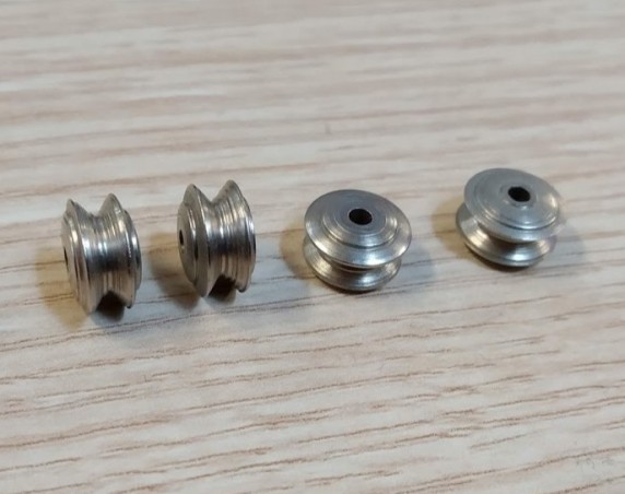 Jantes convexes en acier traité chrome - DINKY TOYS - Lot de 4