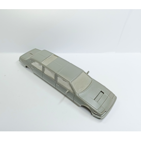 Kit incomplet : FERRARI 400 Limousine - Résine - 1:43