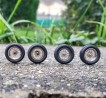 4 roues complètes à rayons Ø 14.60 mm - Laiton chromé - Ech 1:43
