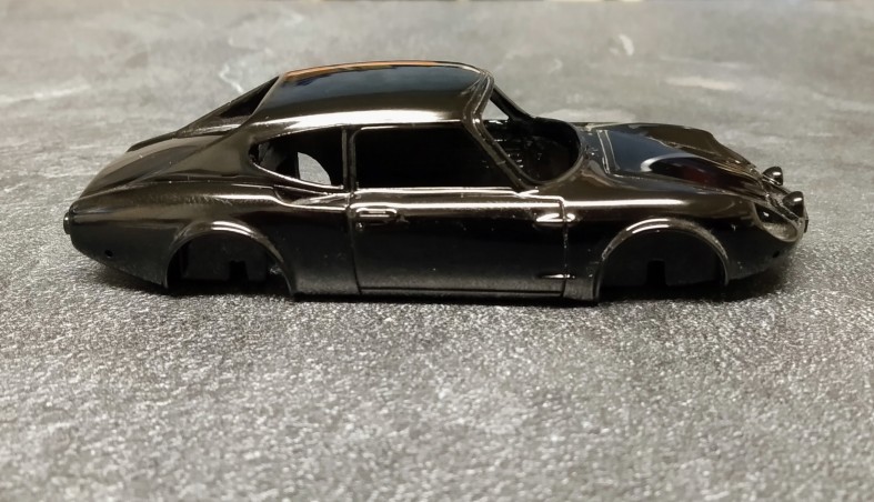 Carrosserie en résine  - SIMCA CG - Noir - Ech 1:43