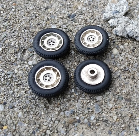 4 roues complètes  - Ø 16mm - Ech. 1:43 - White Metal