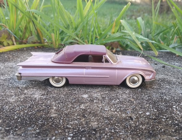 OCCASION à réstaurer - BROOKLIN n°37 - 1960 FORD SUNLINER - 1:43