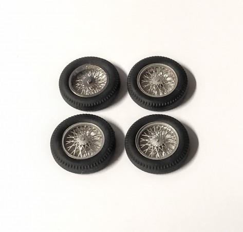 4 roues complètes à rayons Ø 18 mm - Laiton chromé et peint  - Ech 1:43
