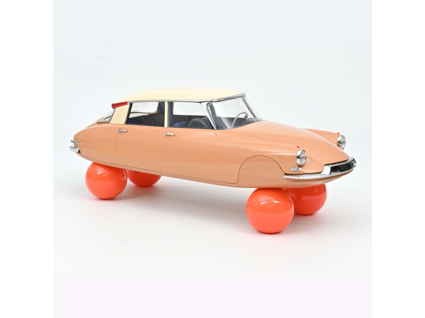 Marketplace : Citroën DS 19 sur ballons 1959 Ecaille Blonde - NOREV – 1:12