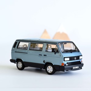 Marketplace - Volkswagen Multivan 1990 Bleu clair - Norev - 1:18