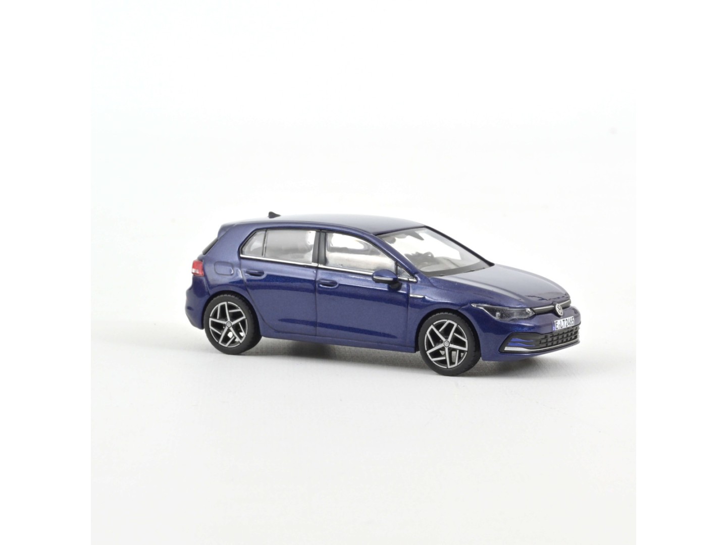 Marketplace - Volkswagen Golf 2020 Bleu métallisé - Norev - 1:43