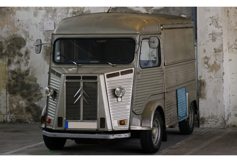 Les Citroën HY en miniature : une plongée dans l'histoire de ce modèle emblématique Les Citroën HY en miniature : une plongée dans l'histoire de ce modèle emblématique
