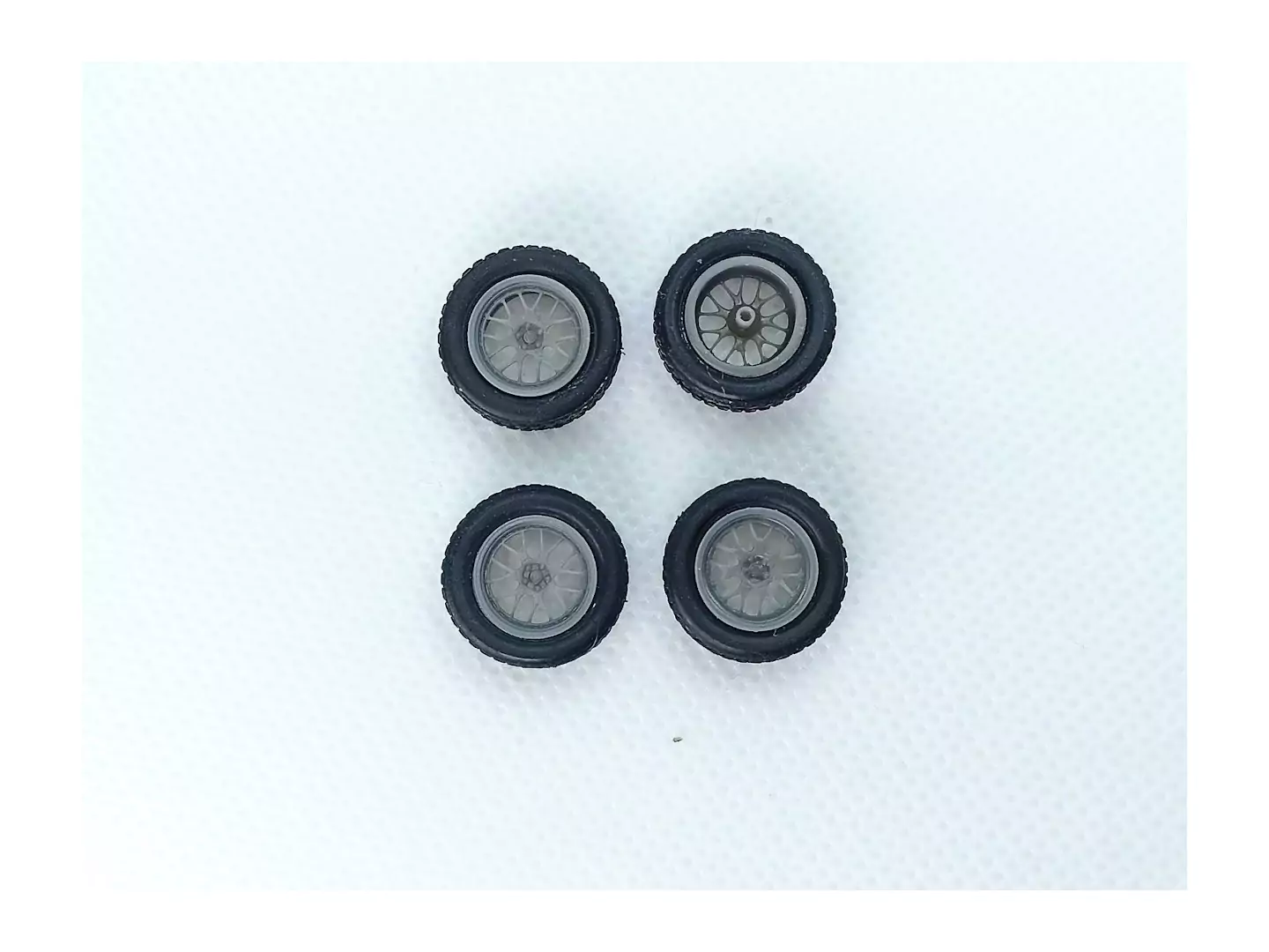 4 roues ø15 mm - Résine 3D - 1:43