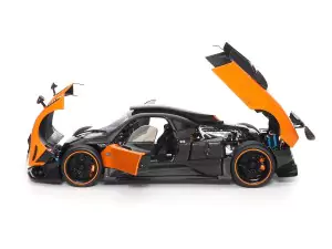 Marketplace : Pagani Zonda Cinque Coupé 2009 orange Saint-Tropez - ...