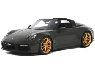 Marketplace : PORSCHE 911 (992) Targa 4S 2020 Vert olive - GT Spirit - 1:18