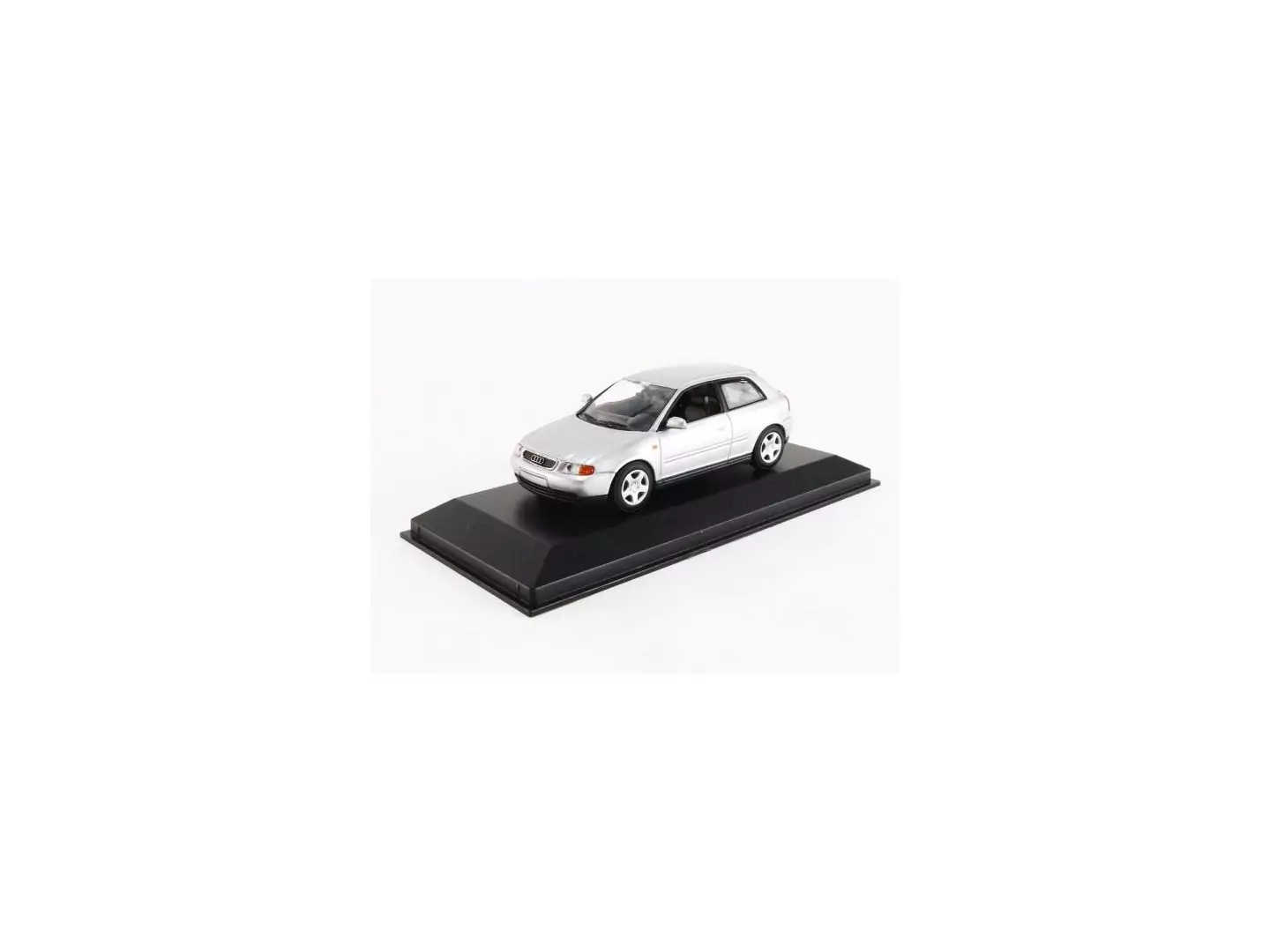 Marketplace : AUDI A3 1996 Grise - Maxichamps - 1:43