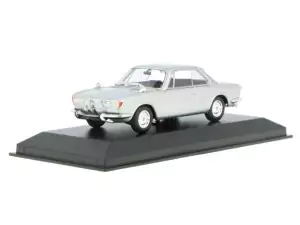 Marketplace : BMW 2000CS coupé 1967 grise - Maxichamps - 1:43