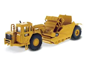 Marketplace : CATERPILLAR 623G scraper avec conducteur - Diecast Masters - 1:50
