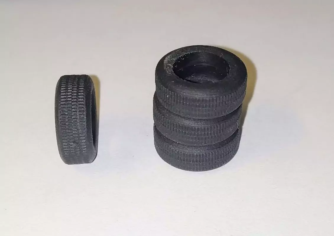 Pneus en résine souple - ø int 9.20 mm - Ech. 1:43 - Lot de 4 |Pièc...