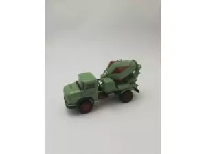 Marketplace : MERCEDES BENZ LAK 26245 4x2 camion toupie STETTER MBMC GRUN - Conrad - 1:50