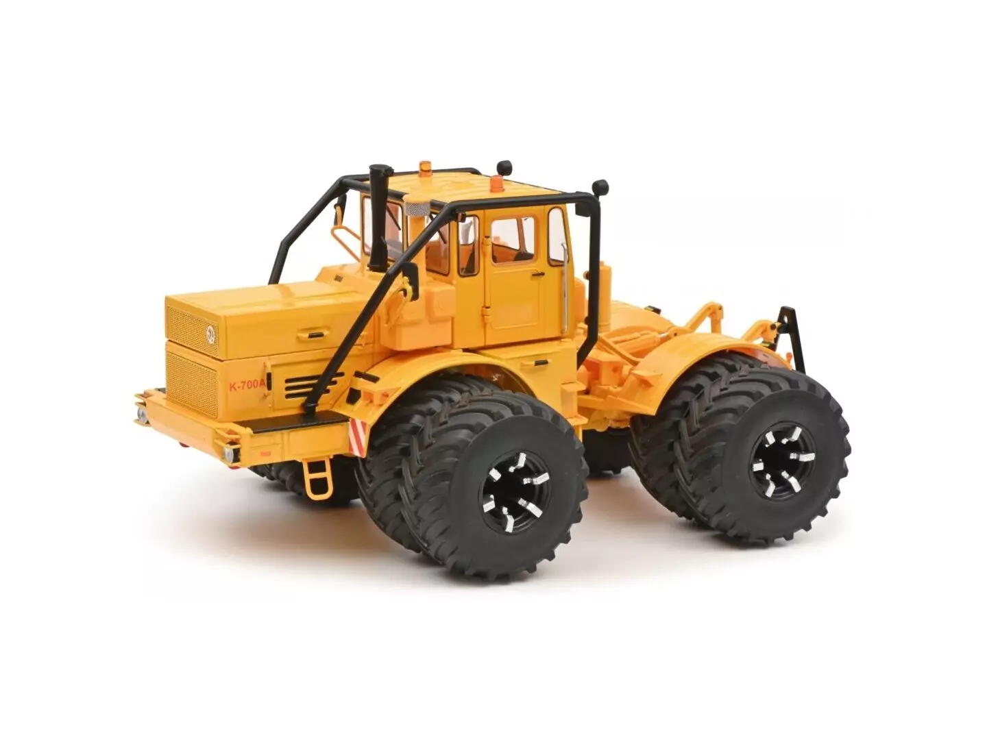 Markeplace : Tracteur avec roues jumelées KIROVETS K700 A - SCHUCO - 1:32