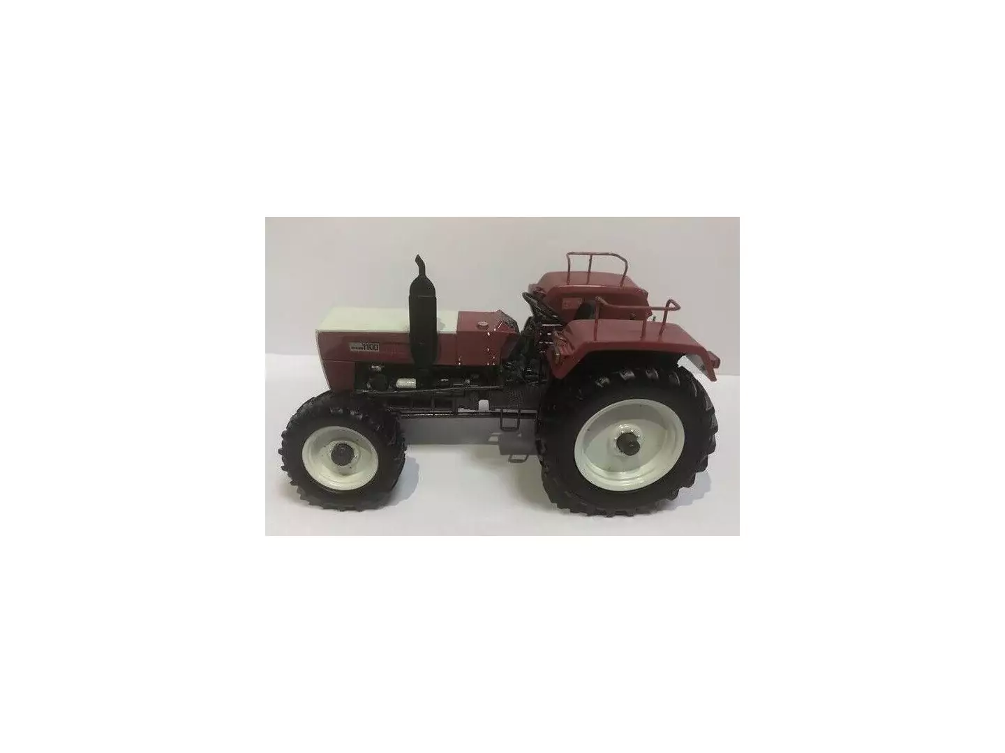 Markeplace : Tracteur STEYR 1100 Allrad  - MOMINIATUR - 1:32