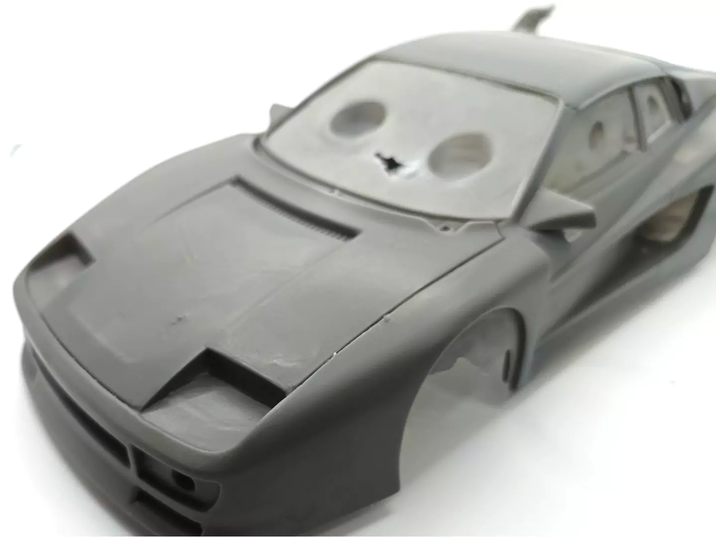 En l'état : Ferrari Testarossa Koenig - Résine - 1:18