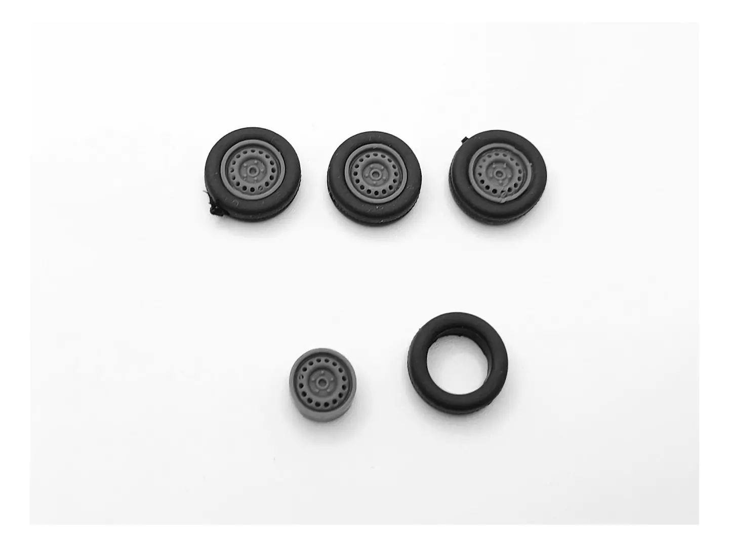 4 roues ø12.60 mm avec jantes en tôle - 3D Creative - 1:43