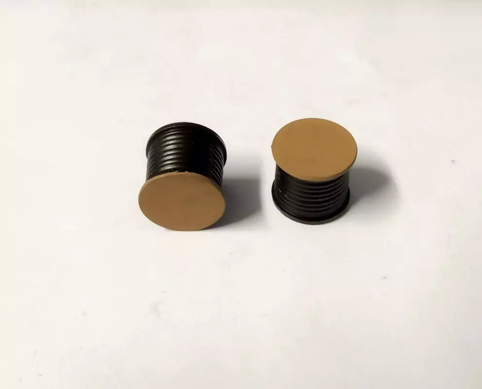 Dévidoir en résine peint - diamètre 13.90mm - Ech. 1:43