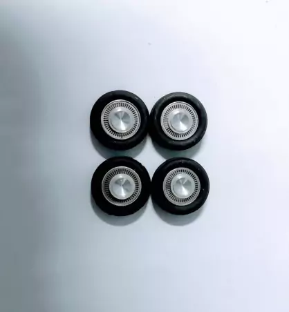 4 roues complètes en aluminium et photodécoupe - OPEL - Ech. 1:43 |...