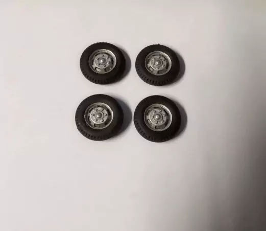 4 roues complètes pour fourgon OPEL Blitz - Ech. 1/43 - ø 19.40mm |...
