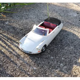 CITROEN - DS reuter 4 p. ivoire - CLASSIQUES - 1:43 |Pièces et kits...
