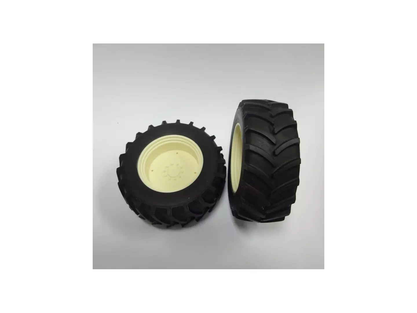 Artisan32 - ROUE TRACTEUR ARRIERE X2