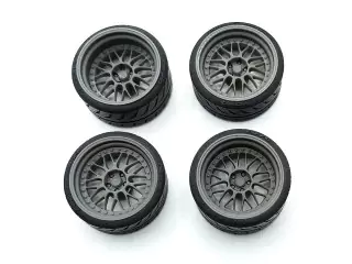 4 roues ø34 mm - Pneu en résine souple - 1:18