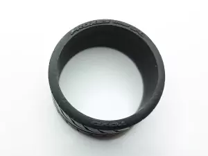 4 roues ø34 mm - Pneu en résine souple - 1:18