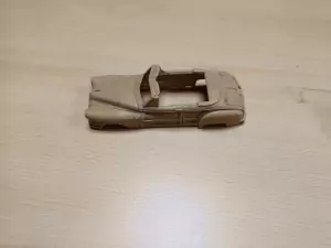 En l'état : Carrosserie - Résine - 1:43 (Objet 009)