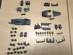 Lot de 140 pièces pour Rolls Royce et/ou Bentley - Résine - 1:43
