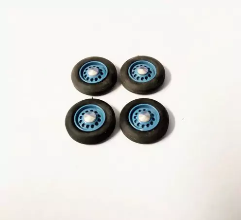 4 roues complètes - Hotchkiss - Bleu - Ech. 1:43
