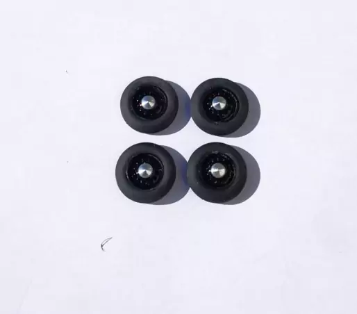 4 roues complètes - Hotchkiss - Noir - Ech. 1:43