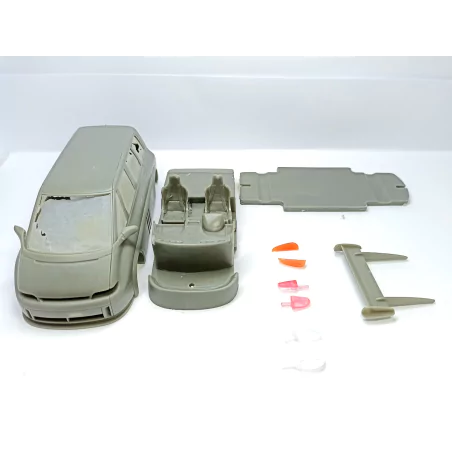 Incomplet : KIT RENAULT ESPACE III F1 - Résine - 1:43
