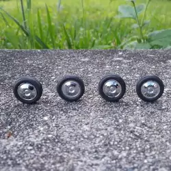 4 roues complètes ø 14.40 mm - Ech 1:43