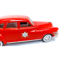 En l'état : CHRYSLER Windsor 1946 - Fire Chief - 1:43 - SOLIDO