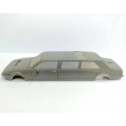 Kit incomplet : FERRARI 400 Limousine - Résine - 1:43