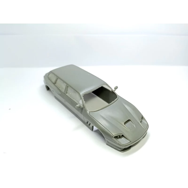 Incomplet : Kit FERRARI 550 Maranello Break 1996 - Résine - 1:43