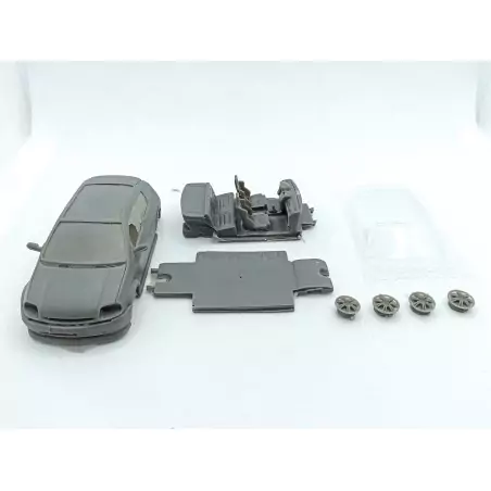 Kit incomplet : RENAULT CLIO coupé Sbarro 1999 - Résine - 1:43
