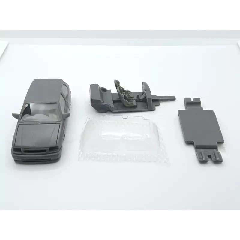 Carrosserie : Opel Corsa A GSI 1992 - Résine - 1:43