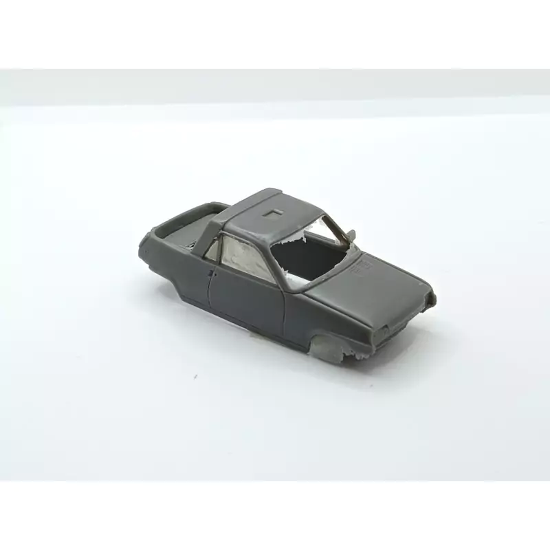 Carrosserie : RENAULT R5 Cabriolet - Résine - 1:43